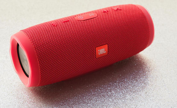 Loa JBL Charge 3 kết nối bluetooth nhanh chóng qua smartphone, tablet